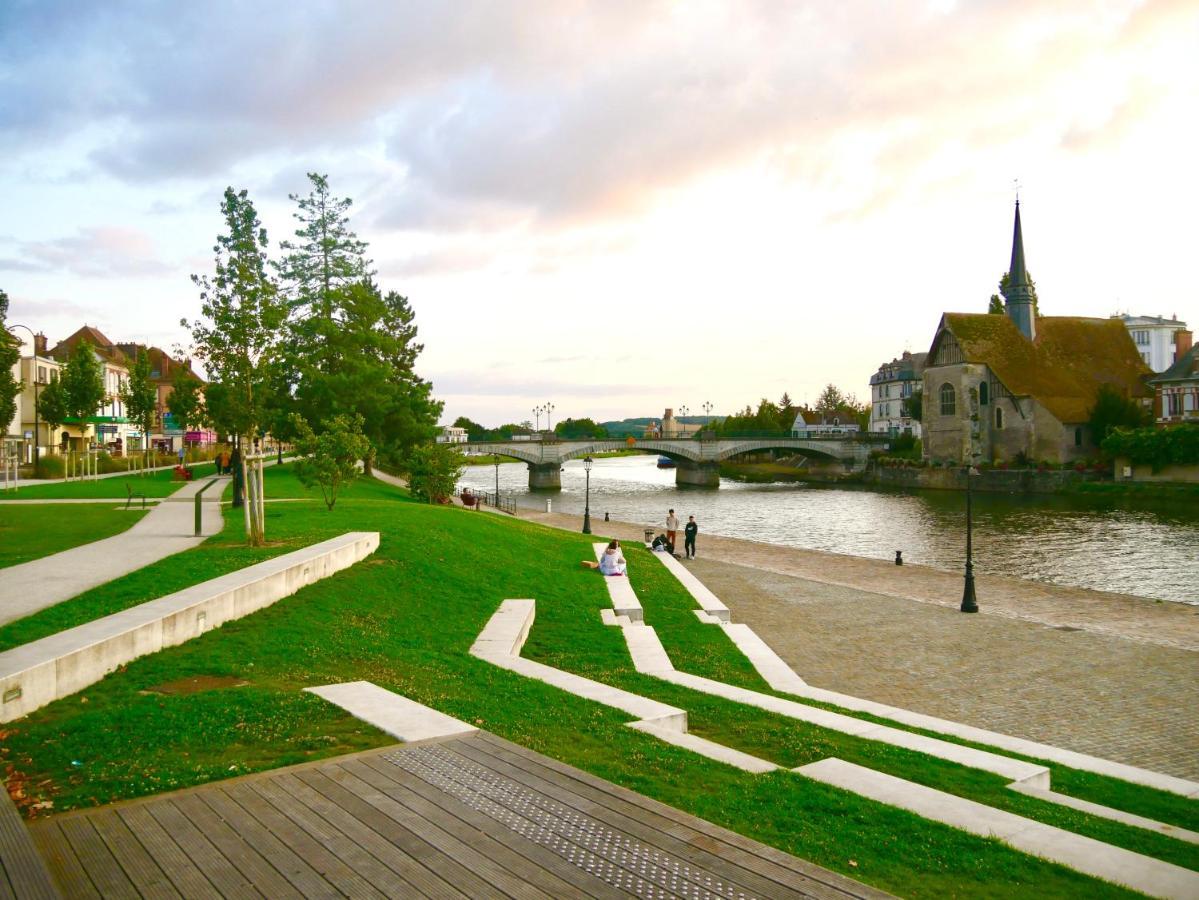 Oasis Au Coeur De Ville Sens Eksteriør billede